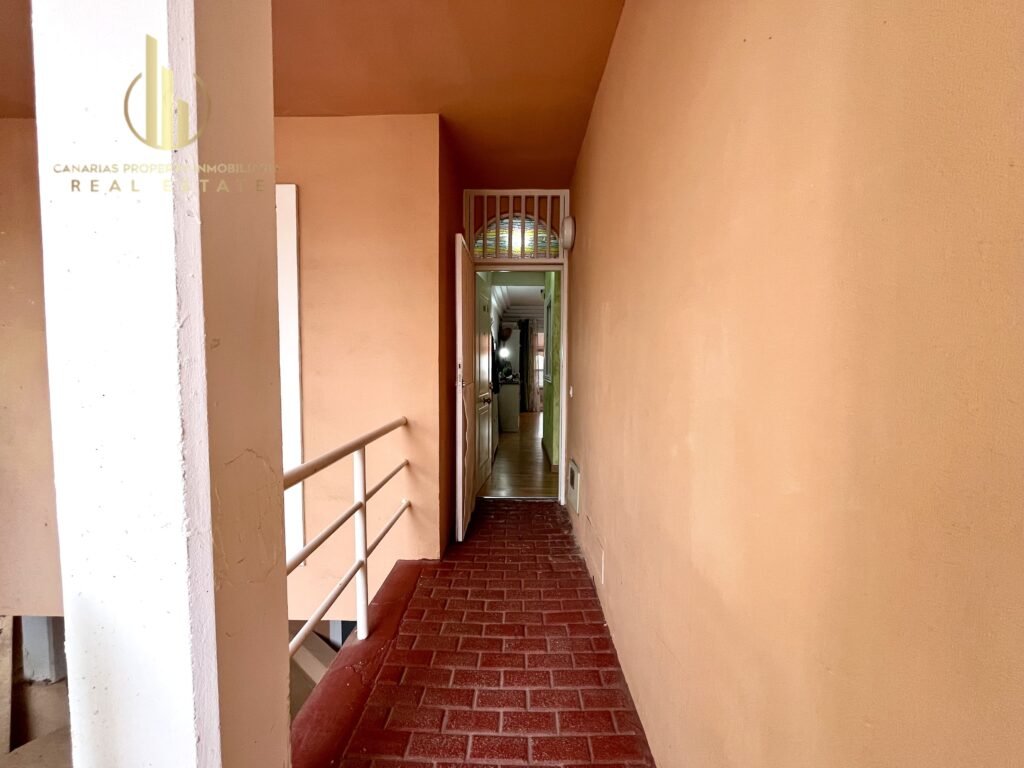 A18